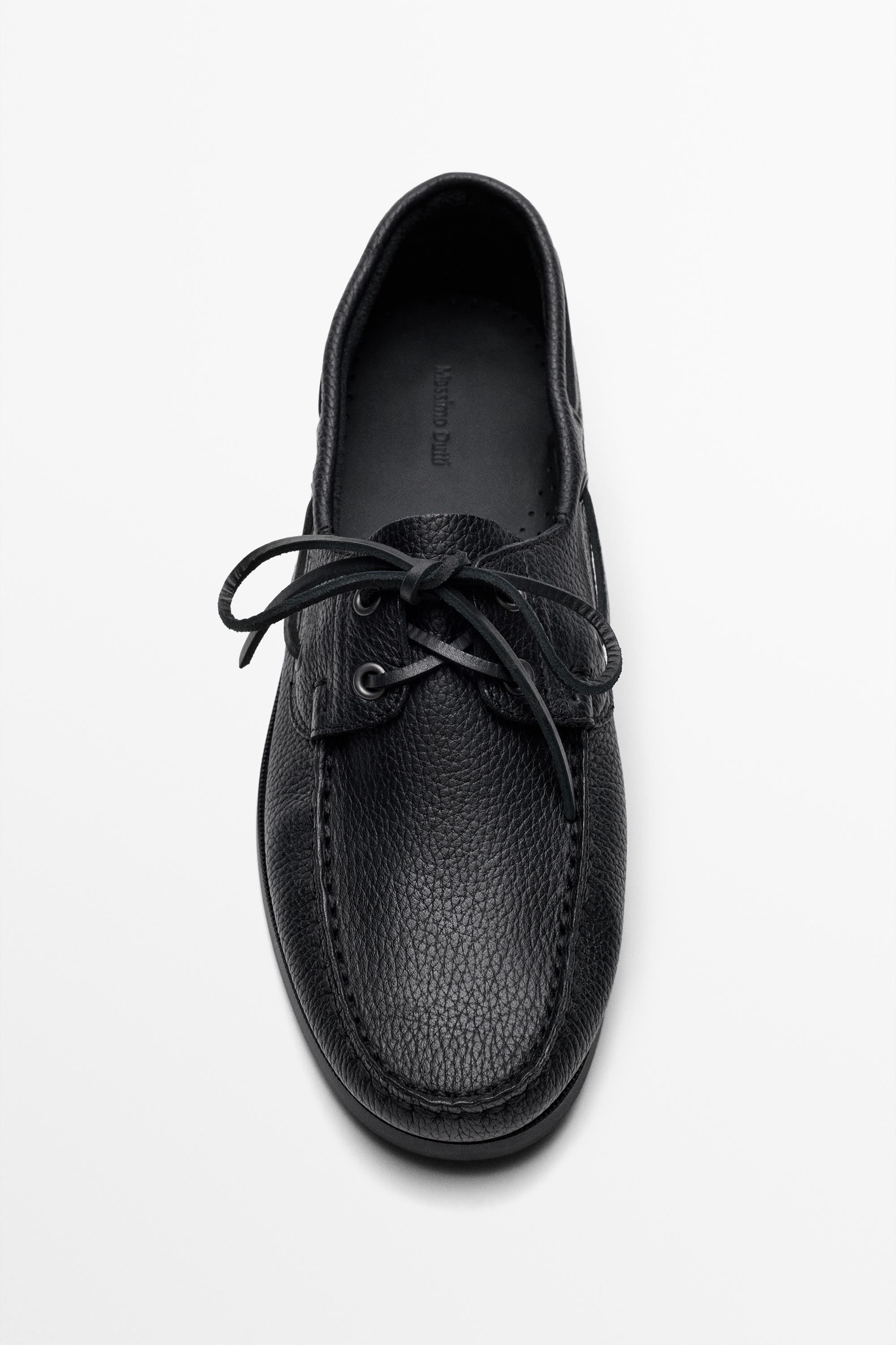 Leather boat shoe